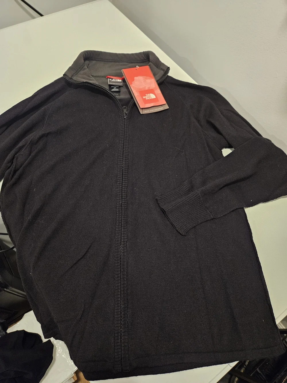 The North Face Men's Black Full-Zip Sweater